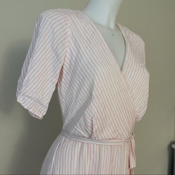 ROW•A Striped short sleeved tie front jumpsuit in pink/ white lined sz Small - Picture 3 of 8